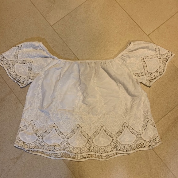 American Eagle off the shoulder top! - Picture 1 of 4